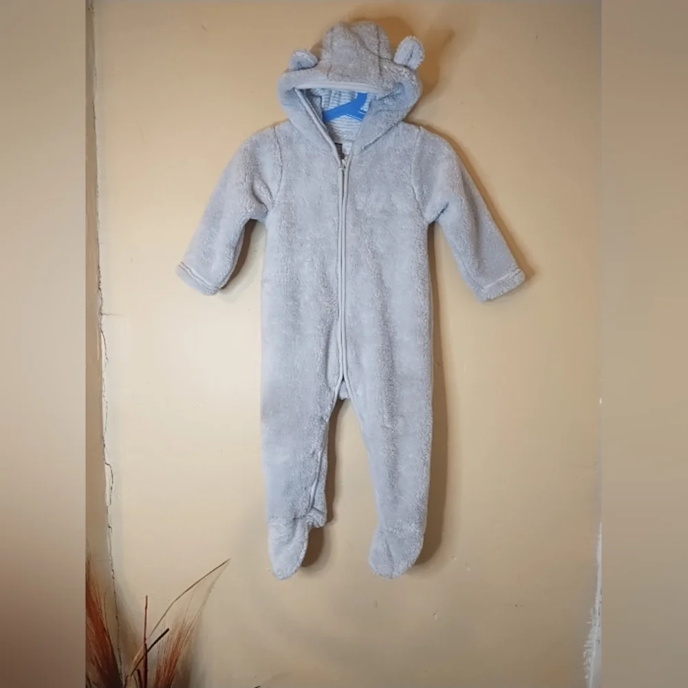 The Little White Company Cozy Gray Hooded Kids One Piece Size 9-12 Months